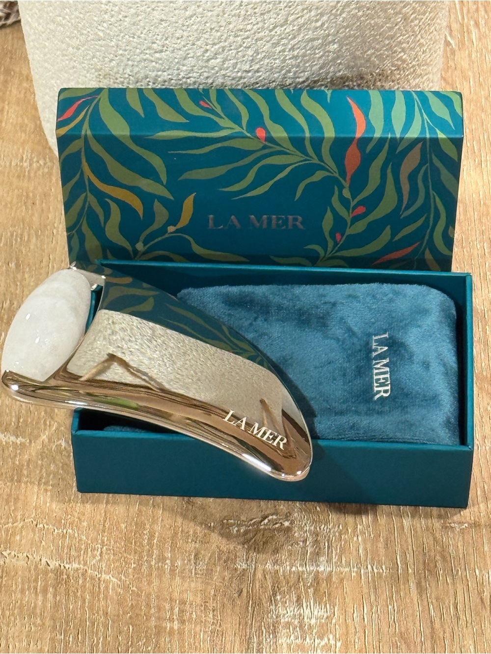 La Mer Teal & Gold Gua Sha Facial Tool with Rose Quartz Edge